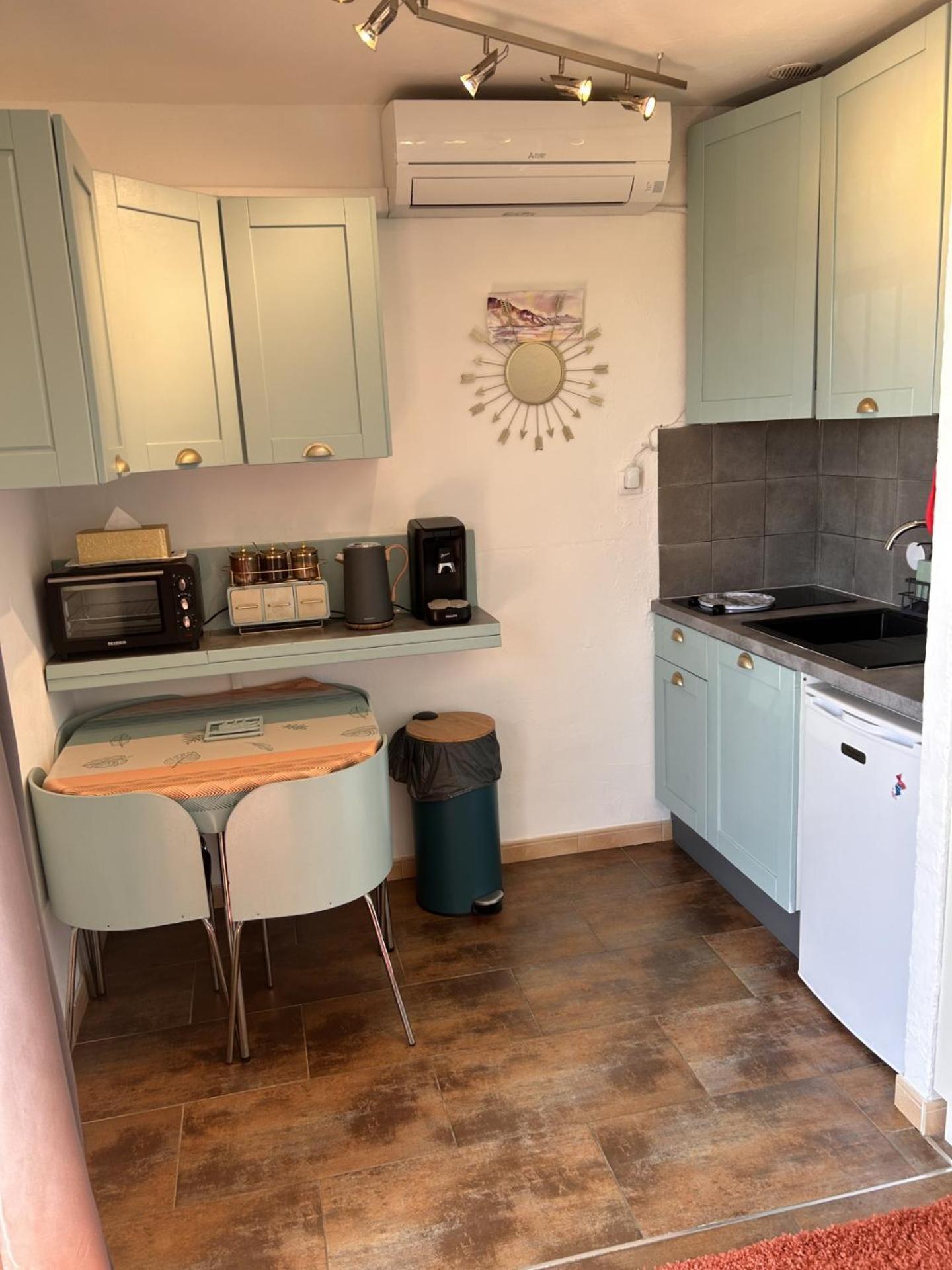Studio Pool House Vue Mer Panoramique Amazing Sea View Wifi Linge Linen Inclut Aircondition Ла Кроа Валмер Екстериор снимка